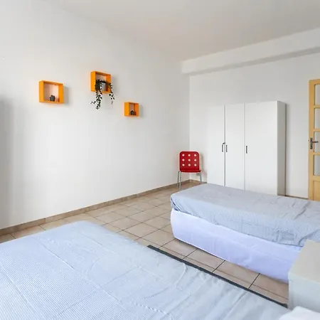 House Of Poet Wide In The Center Apartamento Asti
