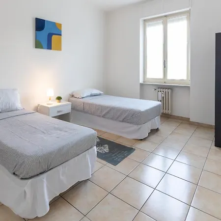 House Of Poet Wide In The Center Appartement Asti