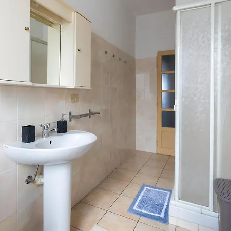 Apartamento House Of Poet Wide In The Center Asti